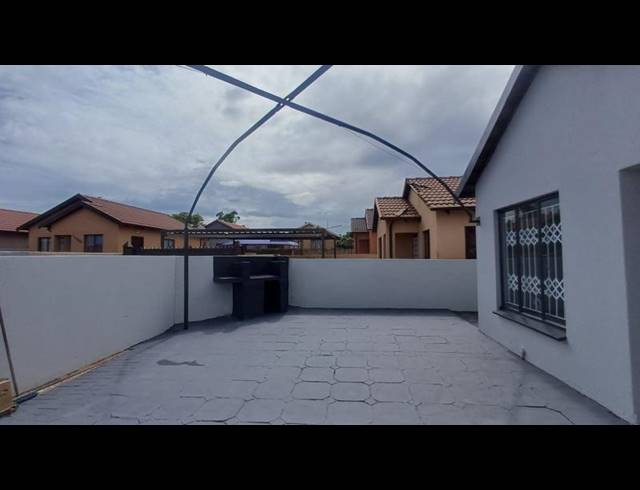 3 BEDROOM HOUSE FOR SALE IN SOSHANGUVE VV